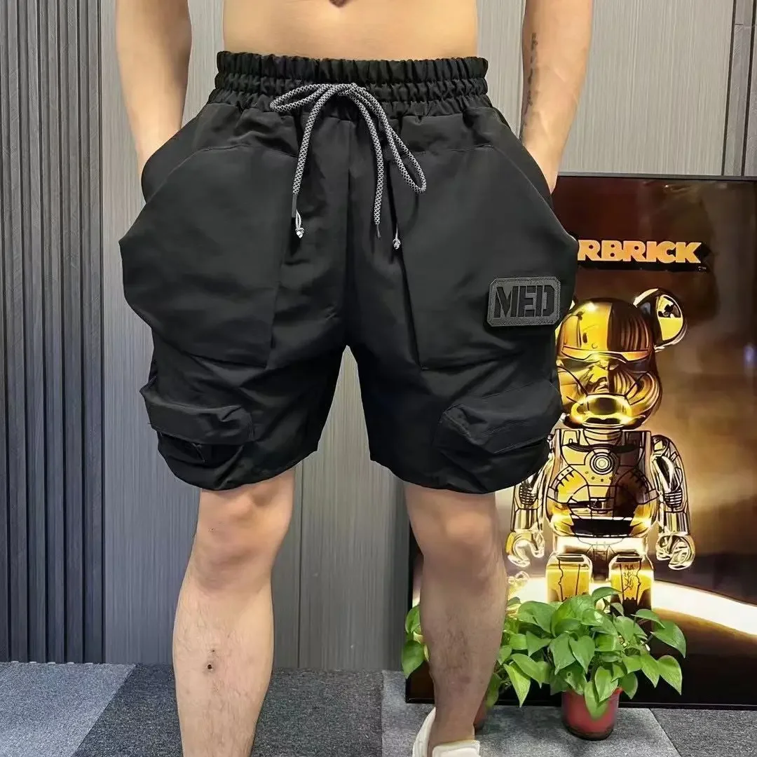 thumbnail image 1 of Pantalones cortos para hombre, holgados, verdes, anchos, cargo, para hombre, con múltiples bolsillos, cómodos, de nailon, grandes y altos, ropa estilo Harajuku, 1 of 5