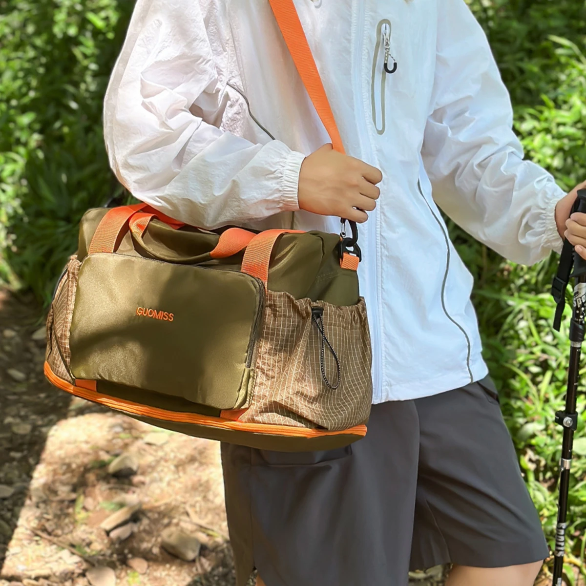 Japan's New Large-Capacity Foldable Travel Bag, Women's Hand Luggage Bag, Men's Lightweight Dry and Wet Separation Sports Fitness Bag, Camping and Hiking