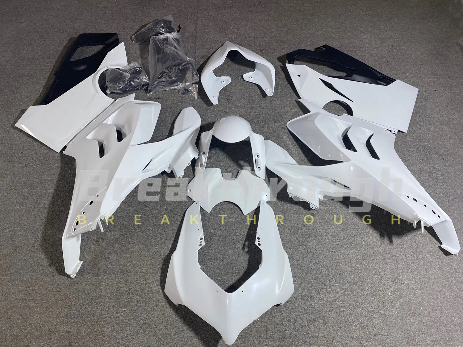 

For Ducati Panigale v4 and v4s motorcycle fairing kit, compatible with 2018 to 2021 models, new customizable ABS material