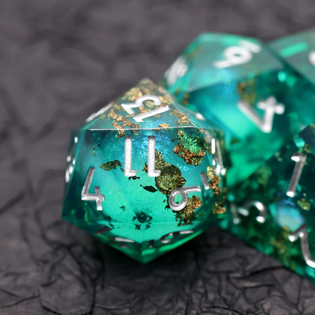 Role Playing Table Board Game 7 Pieces Full Set Polyhedral RPG Dice Sharp Edge Resin DND Dice Set