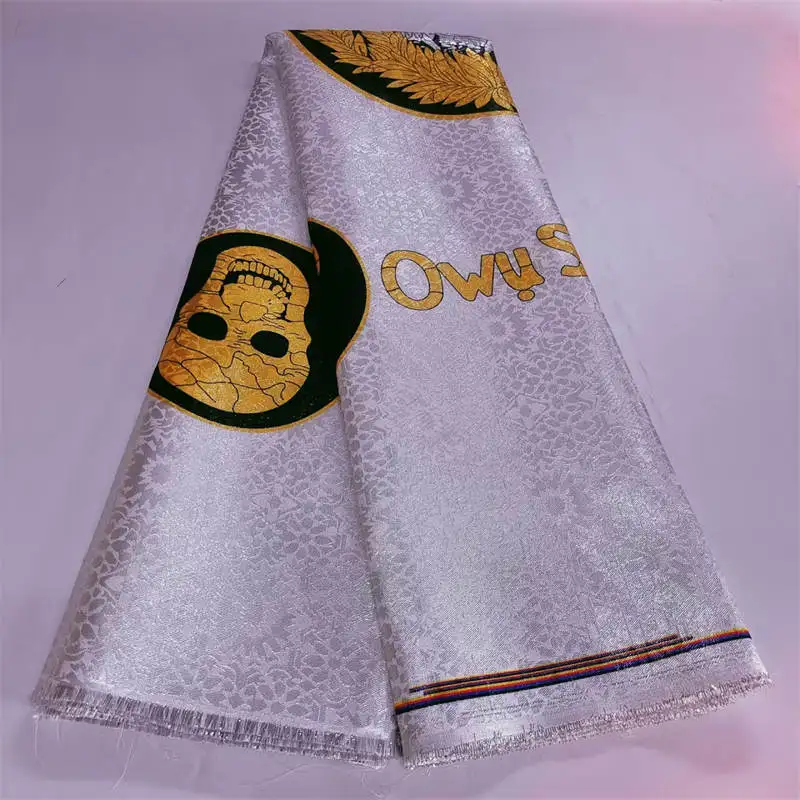 

5 Yards Hot Sell Organza Embroidered Jacquard Fabrics Is Made Of High Quality Satin, Soft And Comfortable For Party Prom Dress.
