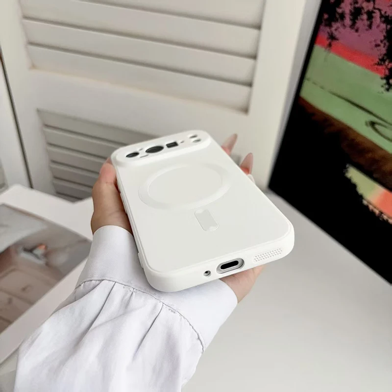 Sleek Magnetic Electroplated Metal Phone Case in Solid Color