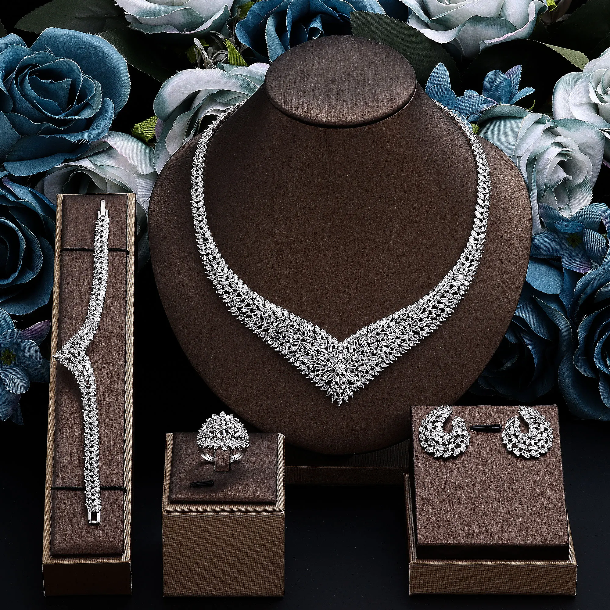 

2024 New 4-piece Bride Zirconia Full Set Women's Party Jewelry Set Dubai Nigeria CZ Crystal Wedding Jewelry Set