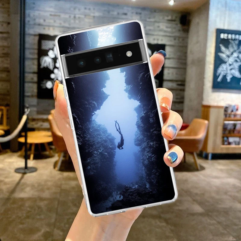 Transparent Soft TPU Phone Case with Diver Design – Clear and Durable Cover