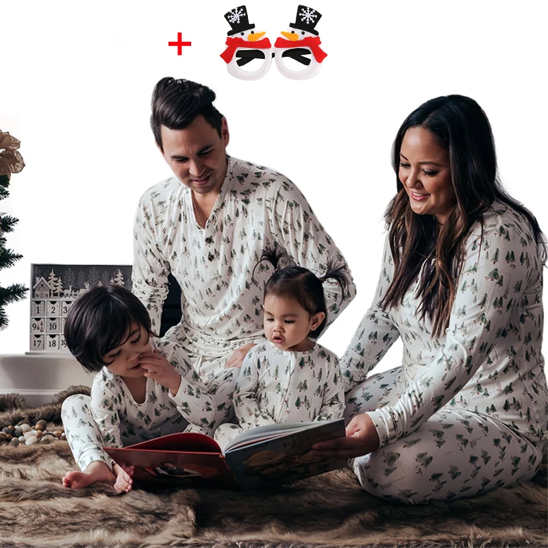 Pijamas navideños con estampado de árbol de Navidad a la moda para mamá, papá, niños, bebés, conjuntos familiares a juego, ropa de estar por casa, look de pareja para hermanos