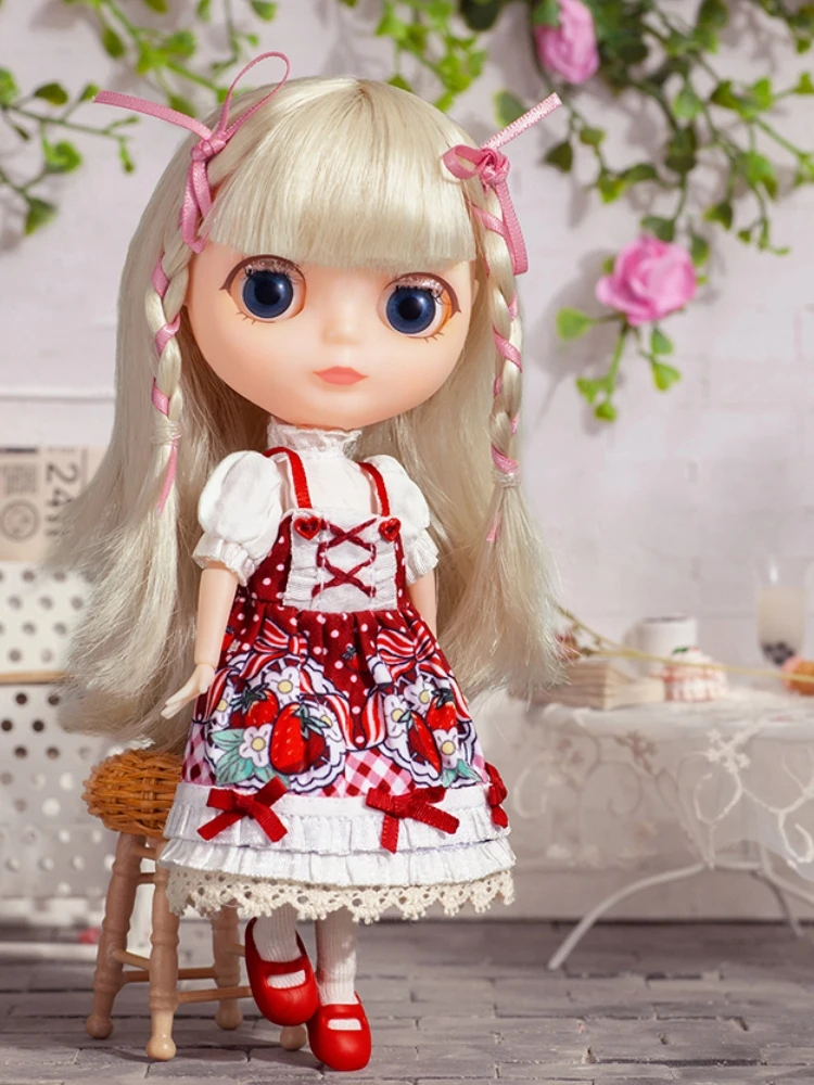 

Genuine Bly The Strawberries Dress Doll 15cm Limited Edition Kawaii Bjd Model Anime Action Figure Dress Up Set Girl Kid Toy Gift