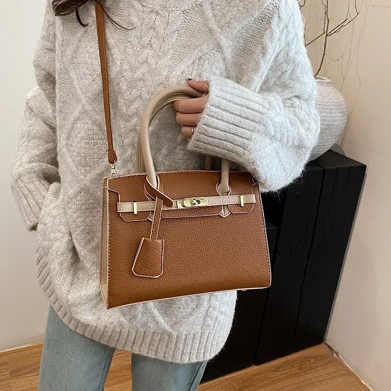 حقيبة يد زفاف فاخرة 2025 بنقشة الليتشي