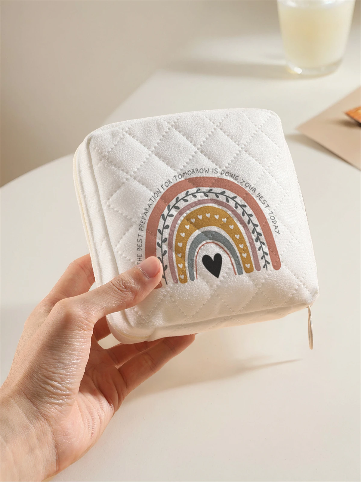 1 portable sanitary napkin storage bag, made of rainbow pattern and diamond mesh material, lightweight women's tissue bag