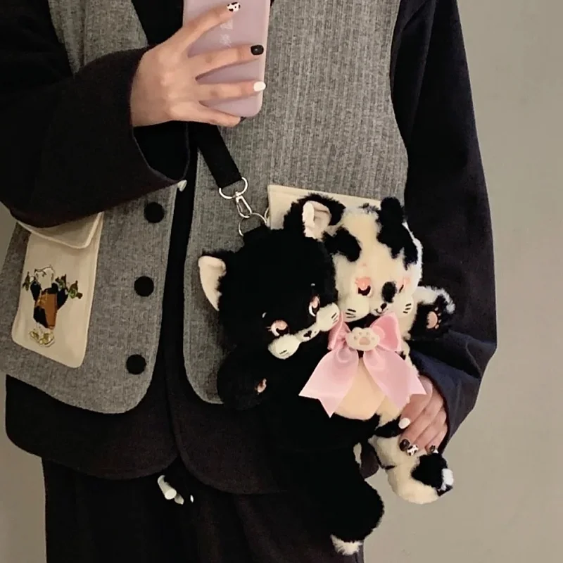 くまねこ様② Don't provoke the rabbit. Original design of the two headed cow