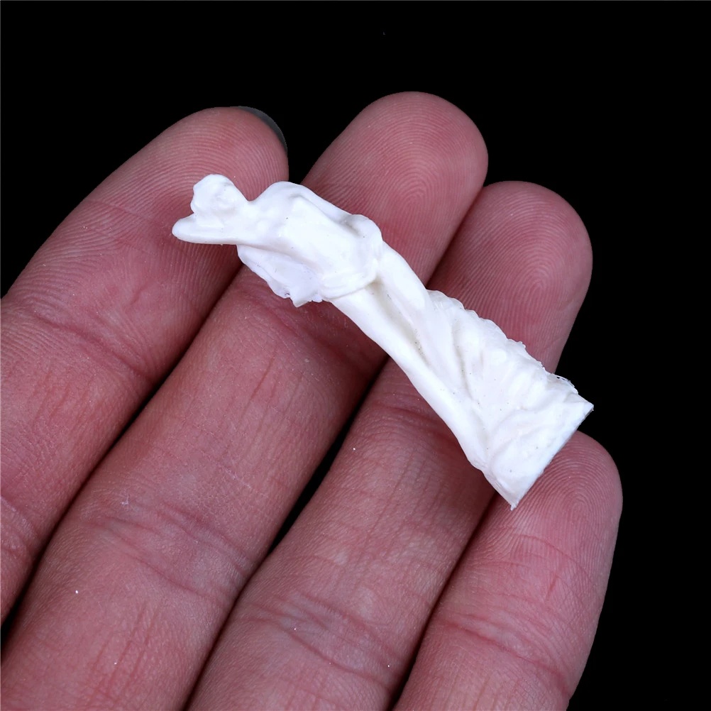 1Pc 1/12 Doll House Miniature Resin Goddess Statue Simulation Furniture Model Toys for Mini Decoration Dollhouse Accessories