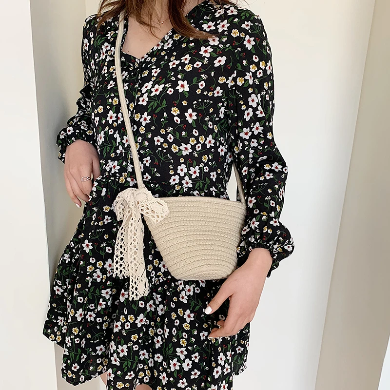 HOCODO 여름 작은 밀 짚 가방 손으로 짠 레이스 보우 핸드백 여자 짚 Drawstring 여성 숄더 가방 비치 숙 녀 Crossbody 가방