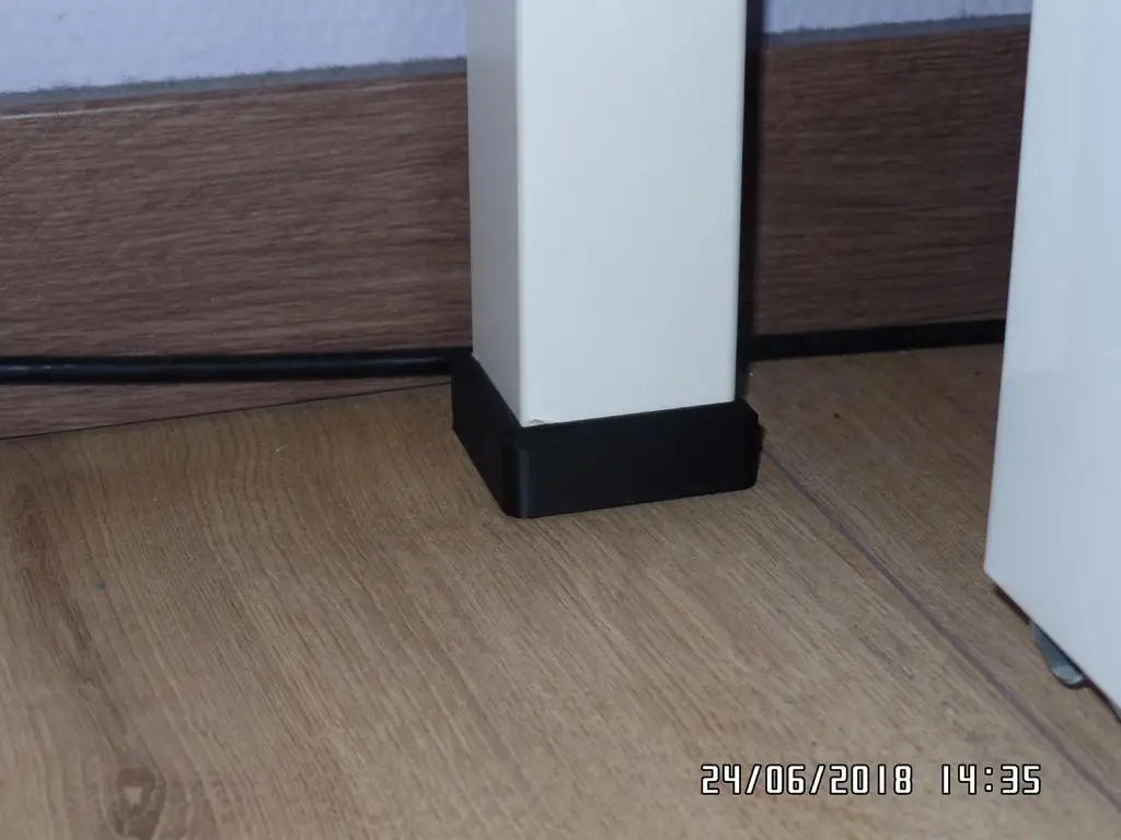 Пластиковый аппарат для ног Ikea lack | Дом и сад