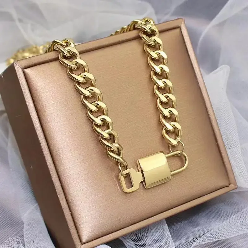 

New design sense thick chain key lock pendant necklace female tide ins titanium steel clavicle chain temperament niche choker