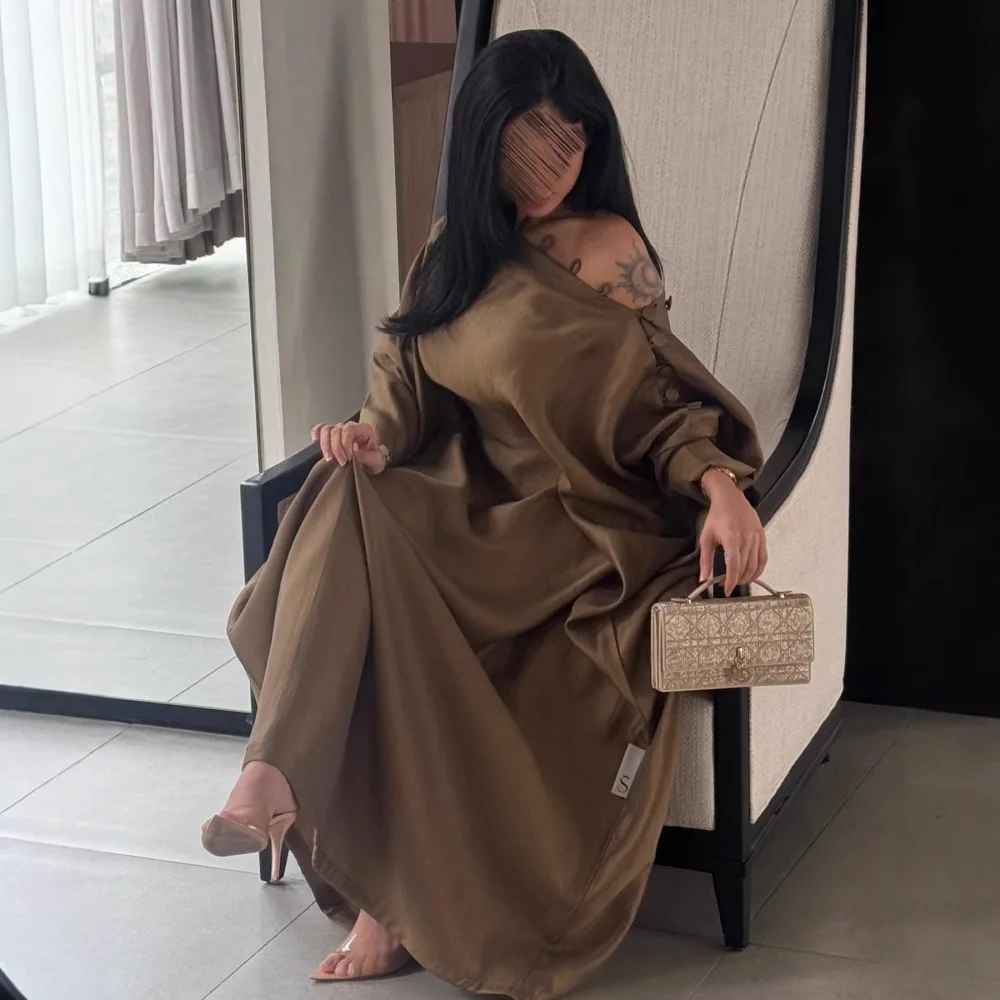 فستان نسائي