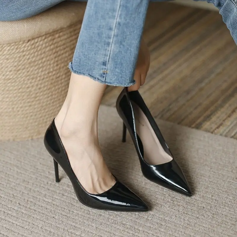 Trendy Nude High Heels 2024 New Minimalist Patent Leather Temperament Pointed Shallow Mouth Versatile High Heels Single Shoe 2