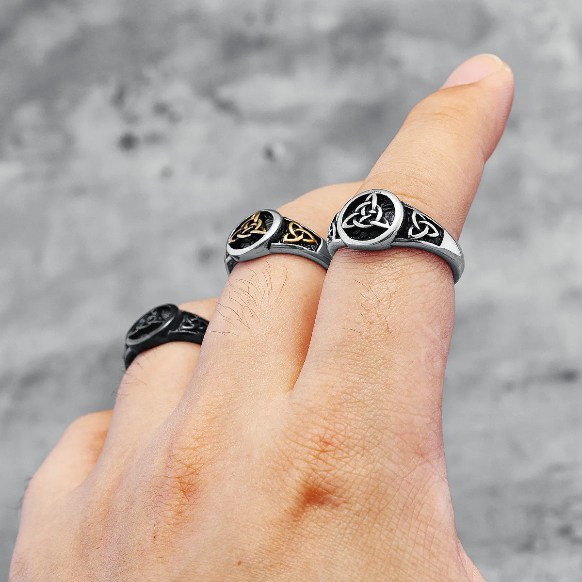 Anello con nodo celtico/Anello da uomo/Argento sterling/ - Italia Anello con nodo celtico/Anello da uomo/Argento sterling/ - Italia