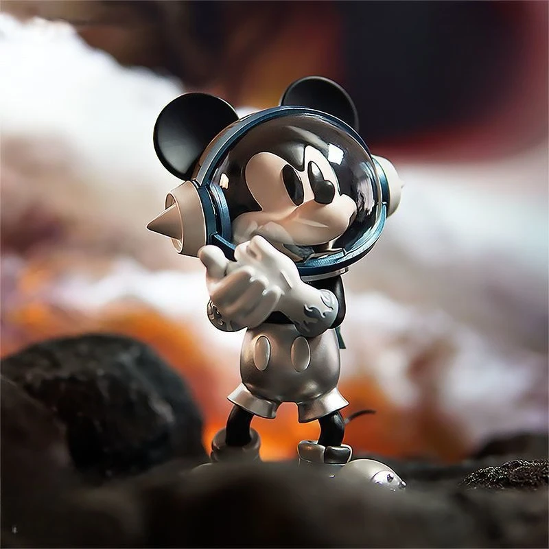 مجموعة تماثيل ميكي وميني ماوس (Cyberpunk/Futuristi...