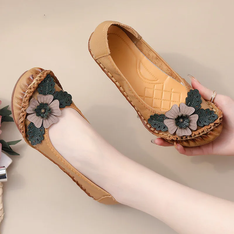 2024 Summer Flats Concise Handmade Leather Moccasins Women Shoes Ethnic Style Genuine Leather Flower Loafer Shoes For Mothers ﻿