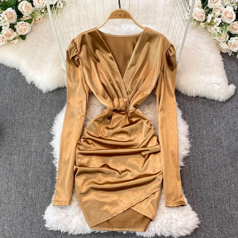 

2022 Early Spring New French Long-sleeved Temperament Self-cultivation Sexy Pleated Bag Hip Short Dress Women