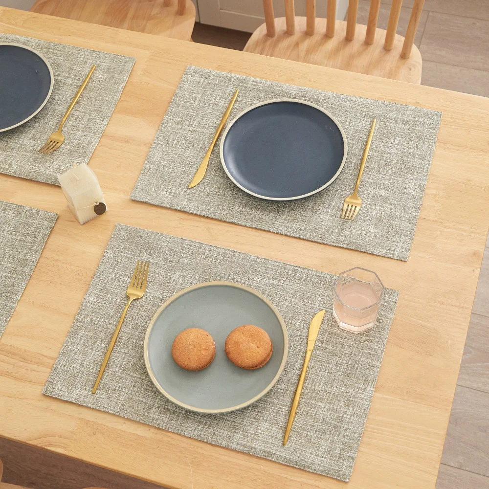 Set of 4 Dual-Layered Faux Linen Heat Resistant Placemats
