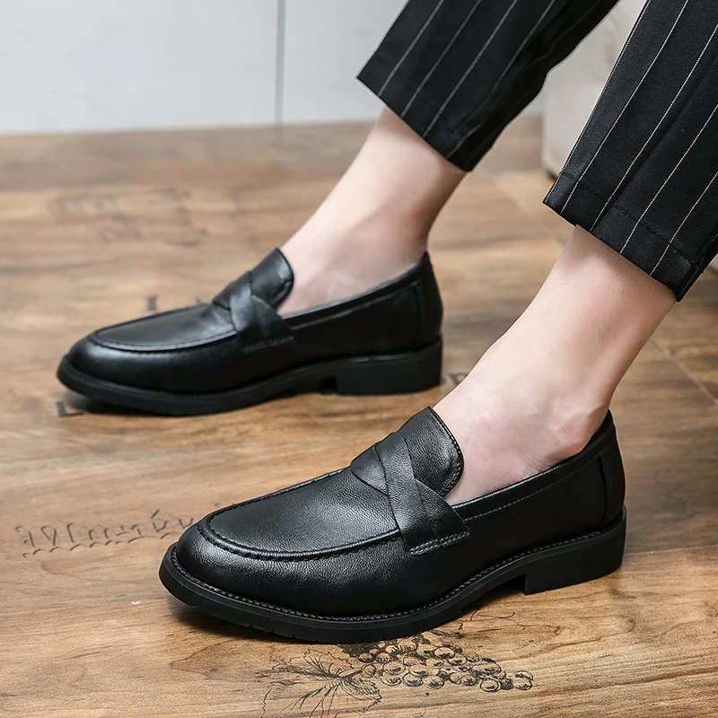 Hot Brand Men's Genuine Leather Shoes Men's Loafers Simple Men's Business Shoes for Work Versatile Men's Outdoor Casual Shoes