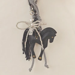 Elegant Leather Horse Bag Charm - Fashionable Keychain Pendant Ornament Gift (Black)