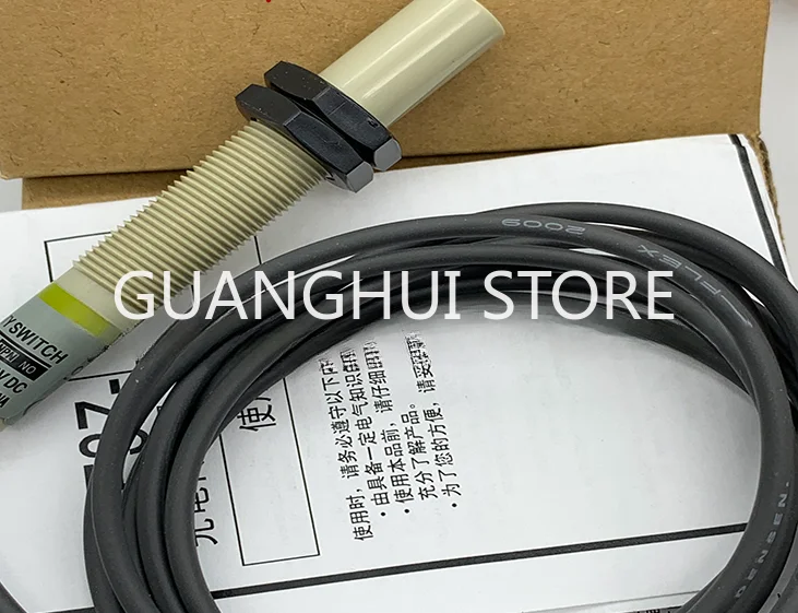 

E2K-X4MF1/X4MF2/X4ME1/X4ME2/X4MY1/X4MY2 Новый емкостный датчик, в наличии, быстрая доставка