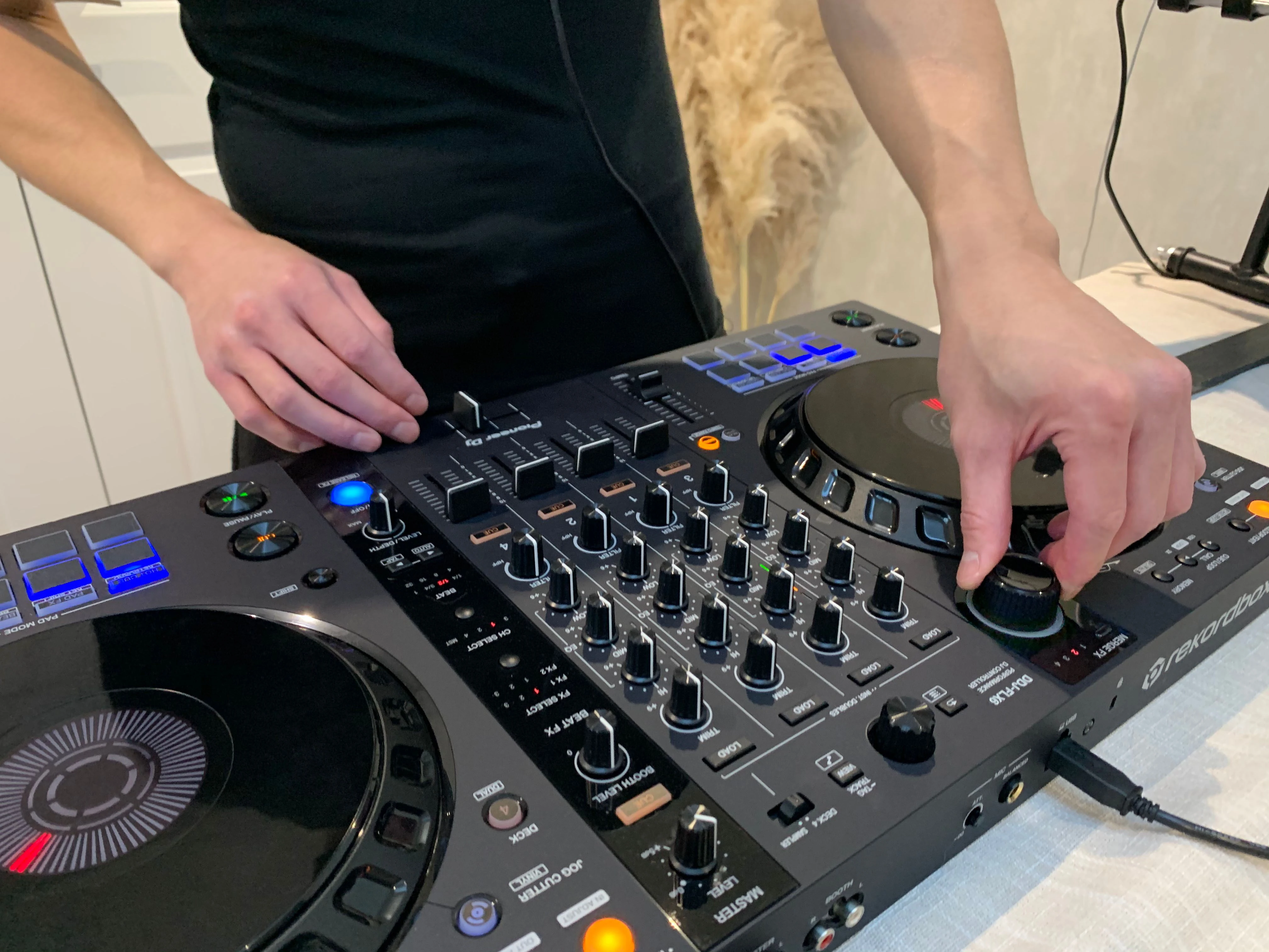 予約中！】 FLX6 【良好品】 38500円 Pioneer ［美品］DDJ-FLX6 DDJ