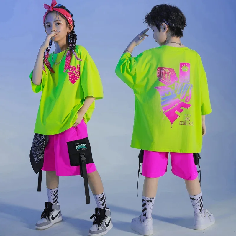 

Детская стильная одежда в стиле K-POP, зеленая футболка, Топы, летние шорты-карго, уличная одежда для девочек и мальчиков, танцевальный костюм, одежда