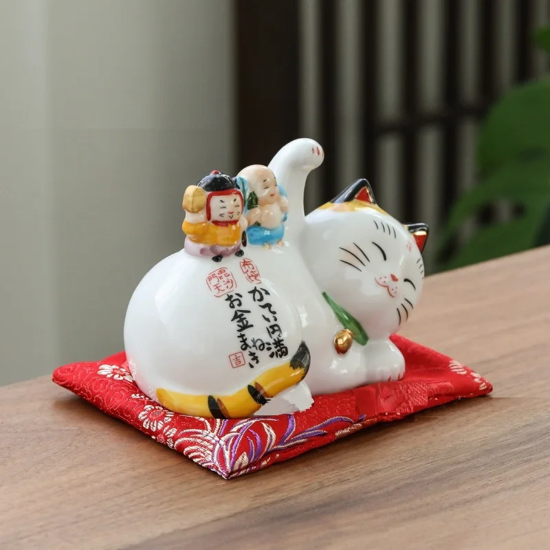 Japanese Lucky Cat Ceramic Maneki Neko Ornament Fortune Cat Money Box Home Decoration Cute Kitten Figure Coin Bank 10.5cm Tall