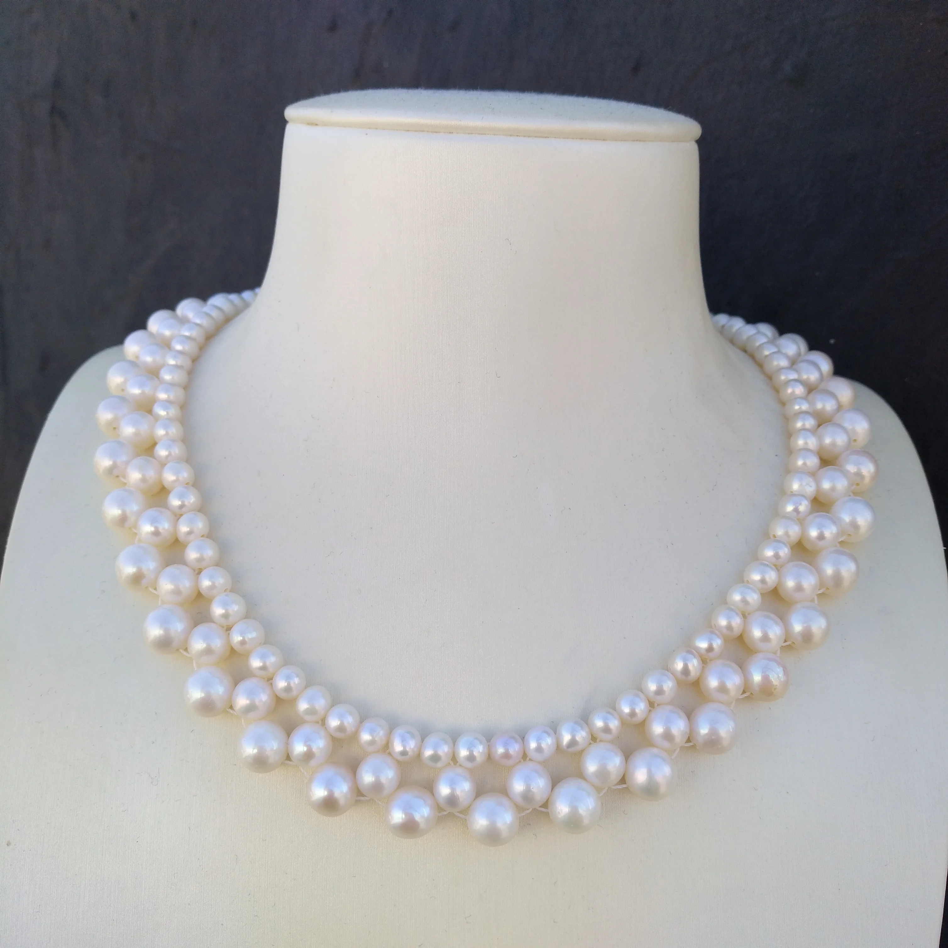 

Dainty Popular Hand-Kintted AAA Round Natural Akoya Real White Pearl Necklace 14k Solid Gold AU585 Clasp Free Shipping