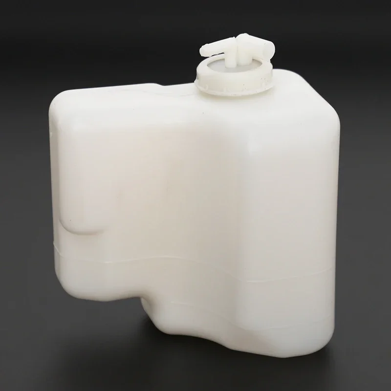Coolant Water Tank Reservoir for Mitsubishi Montero Pajero 3 4 MK3 MK4 V60 V70 V80 V90 2000- MR404879