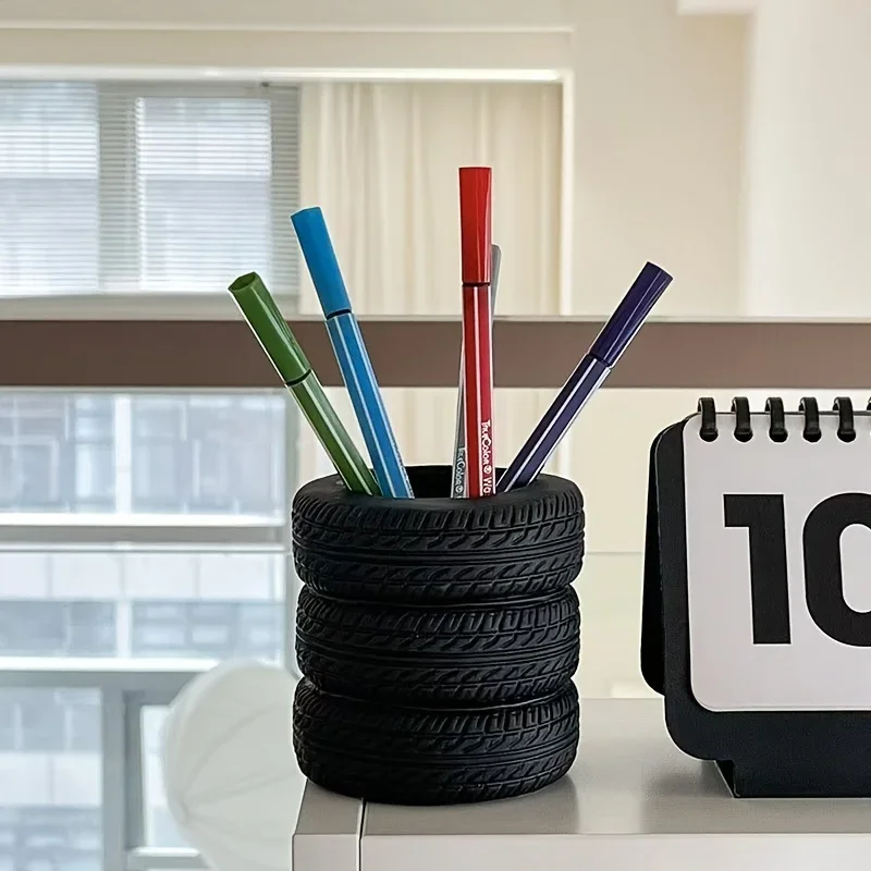Organizador de escritorio con forma de neumático