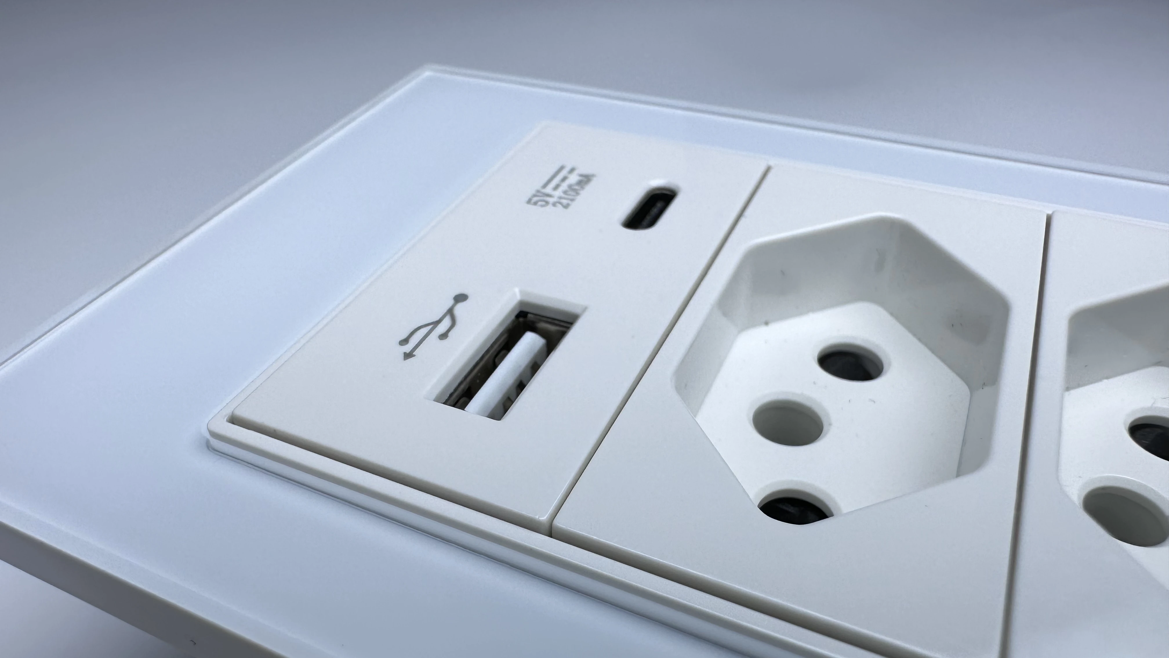 Outlet Dual Usb Tipo C Wall Socket