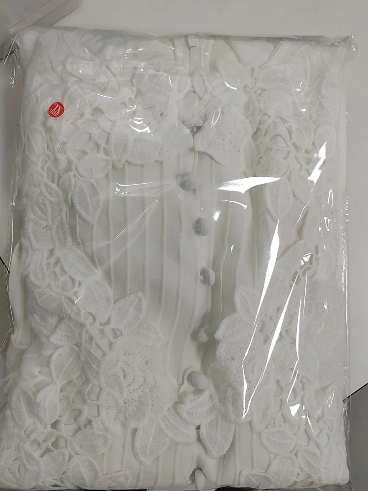 الصيف المدرج تطريز أنيق مطوي فستان المرأة بلا أكما...