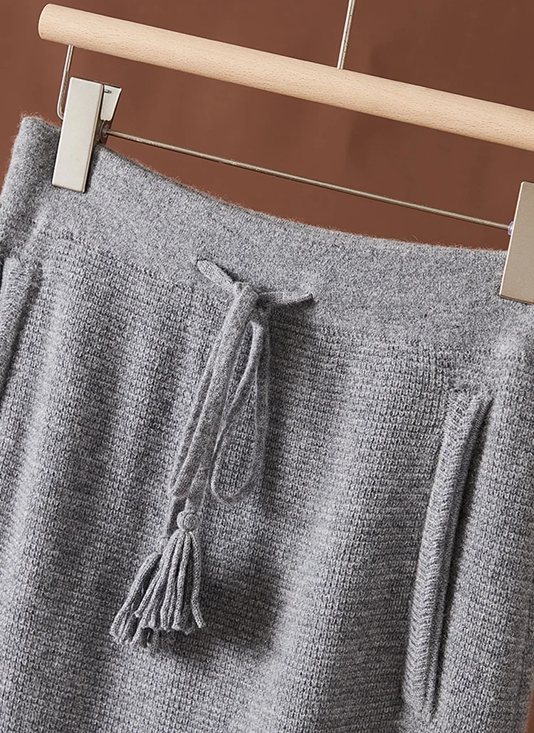 Cashmere skirt lifestyle image