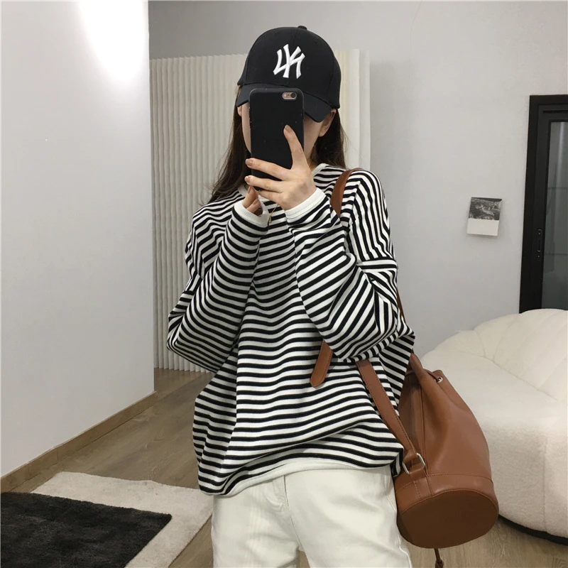 

Graphic T Shirts Women Clothing Stripe Sweatshirt Female Chunqiu Thin New Lax Pure Cotton Lazy Leisure Coat Female Chunqiu