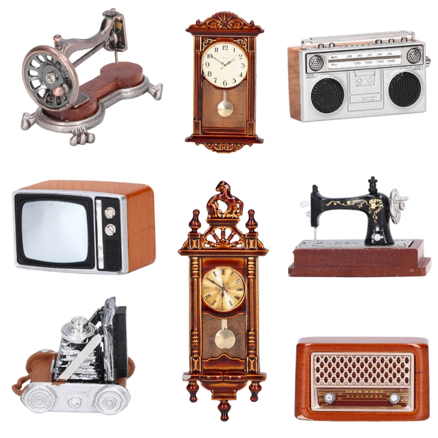 1:12 Vintage Dollhouse Wall Clock Radio TV Sewing Machine Vintage Camera Mirror Photo Frame Wooden Miniature Doll House Decor 1