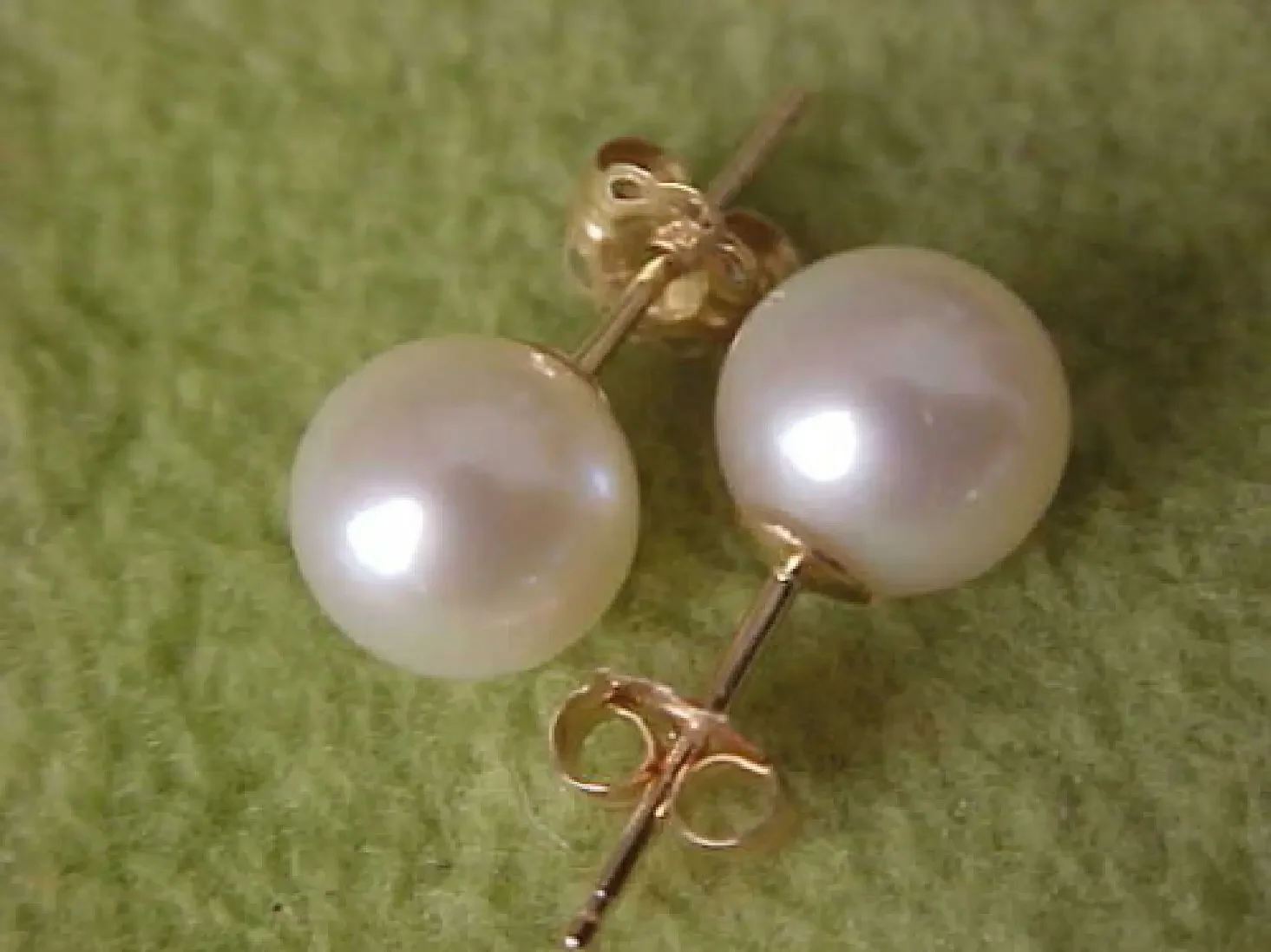 

HOT AAA 8-9MM NATURAL SOUTH SEA WHITE PEARL EARRINGS 14k/20 GOLD MARKED