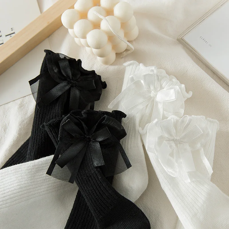 

Lolita Sweet Girls Lace Bow Ruffle Socks Japanese Kawaii Cute Socks Women Black White Socks JK Costumes 2 Color Wholesale 1 Pair