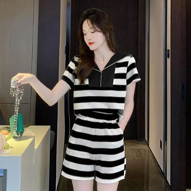 

Navy Collar Stripe Sporty Casual Set For Women 2023 Summer New Arrival Fashion Style Zipper Short Sleeve Shorts Two Piece Sets