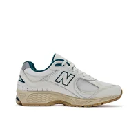 New Balance NB 2002R Chaussures de sport rétro en cuir de vache et textile, basses, décontractées, pour l'entraînement et la course à pied, unisexe, blanc et vert M2002RGS 3