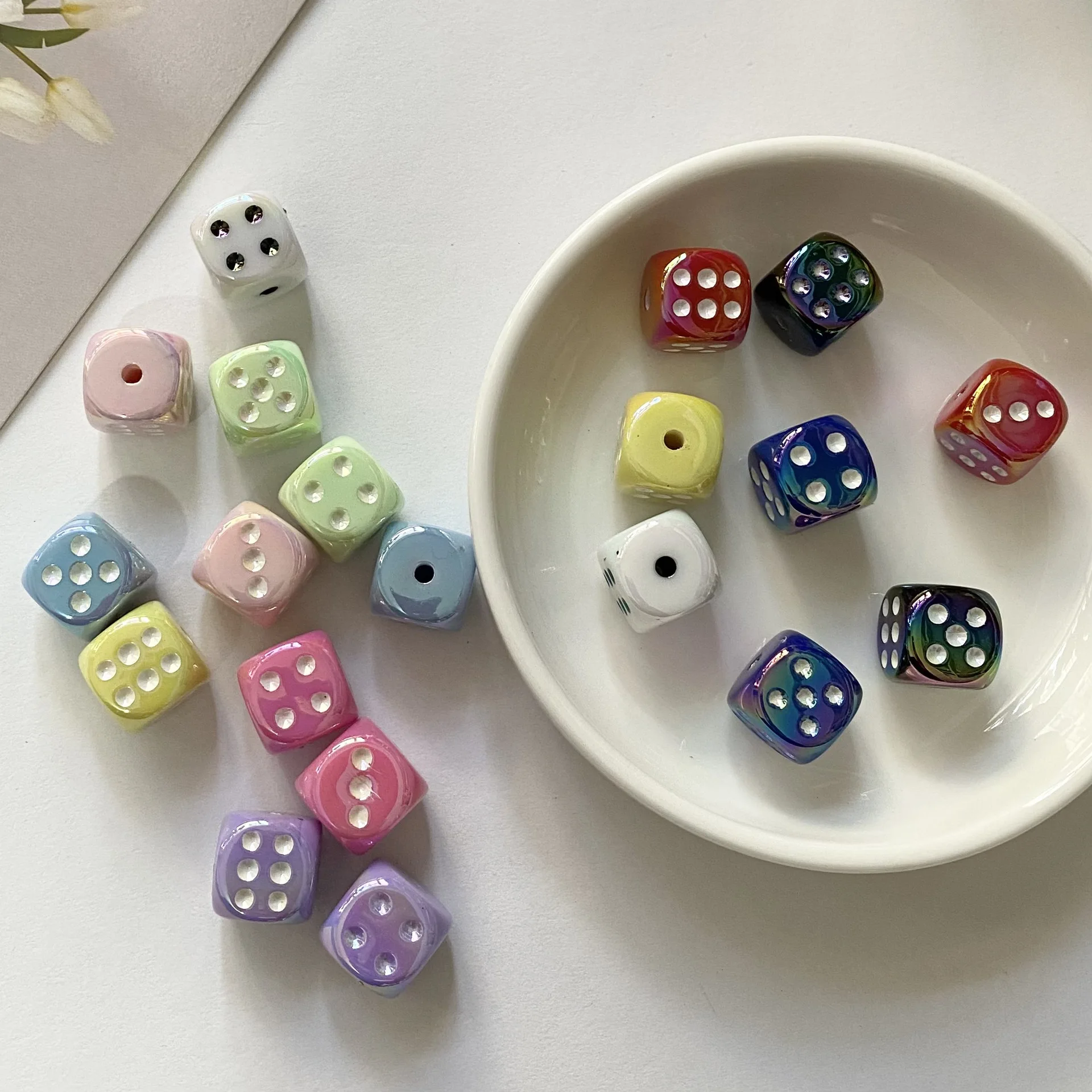 14mm 아크릴 수제 DIY 사각형 구멍있는 비즈 숫자 주사위 팔찌 장식 액세서리 재료