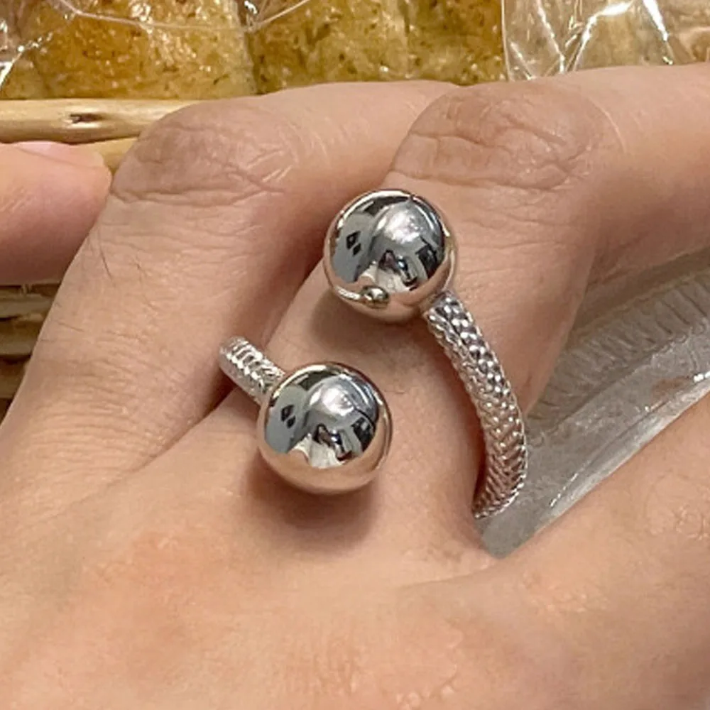 Dazzlingrock Collection Anillo De Boda Redondo Con Cuentas De Corazón De Diamante Blanco Cultivado En Laboratorio Para Mujer (0.08 Qtw, Color H-I, Claridad SI2), Plata De Ley 925, 4, Diamante Blanco