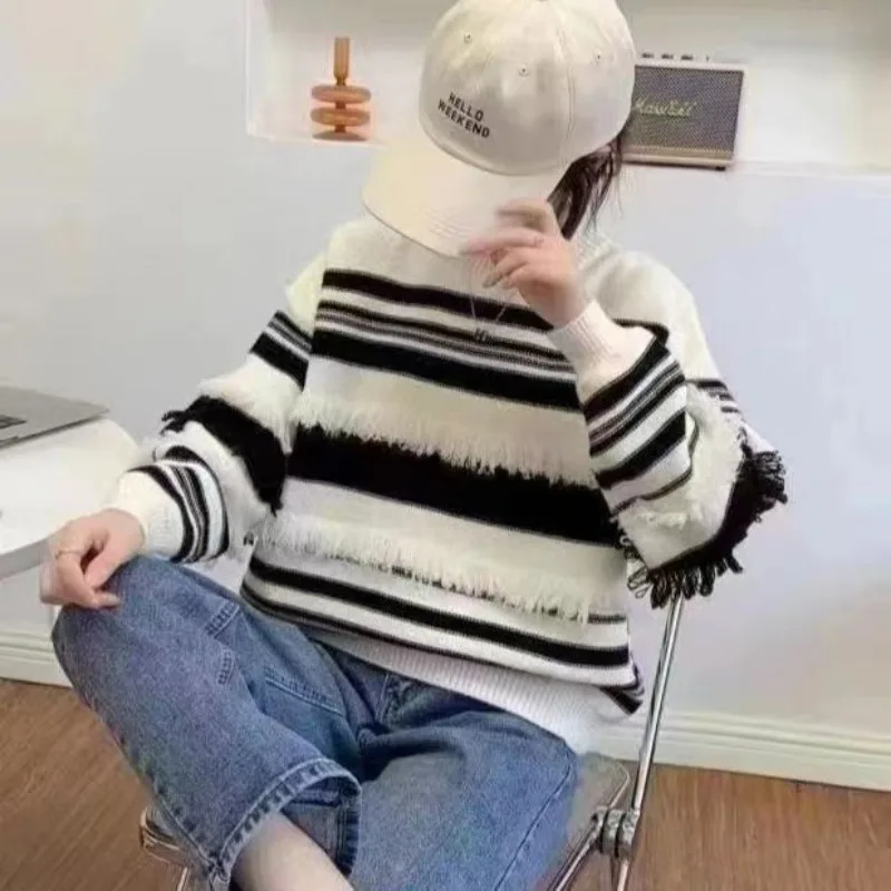 

Sweater women's autumn and winter new contrast stitching tassels long-sleeved fashion temperament sweater striped shirt
