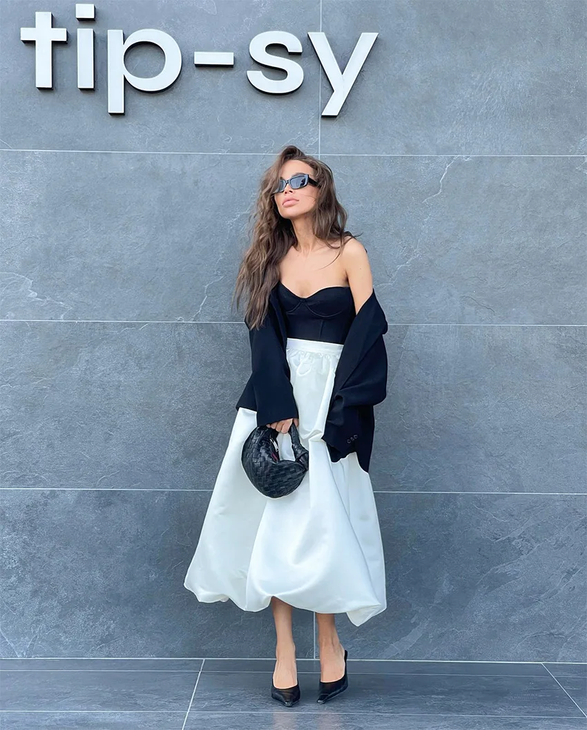 Faldas blancas elegantes de satén, faldas largas plisadas de moda para mujer, faldas de fiesta nocturnas de primavera.