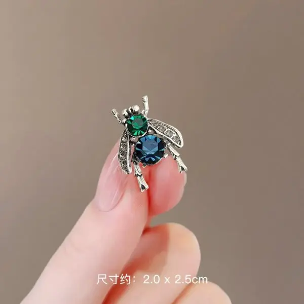 Cute Cat Enamel Pin – Fashionable Kitten Metal Badge