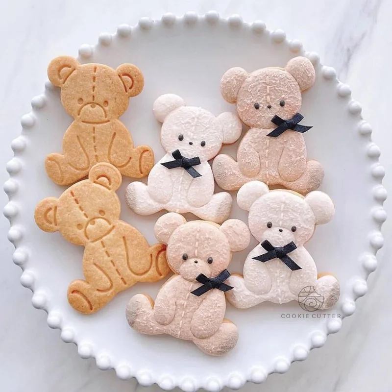 Cartoon Bear Cookie Cutter and Fondant Embosser 3D Cute Animal Little Bear  Shaped Biscuit Cutting Mold DIY Cake Baking Supplies