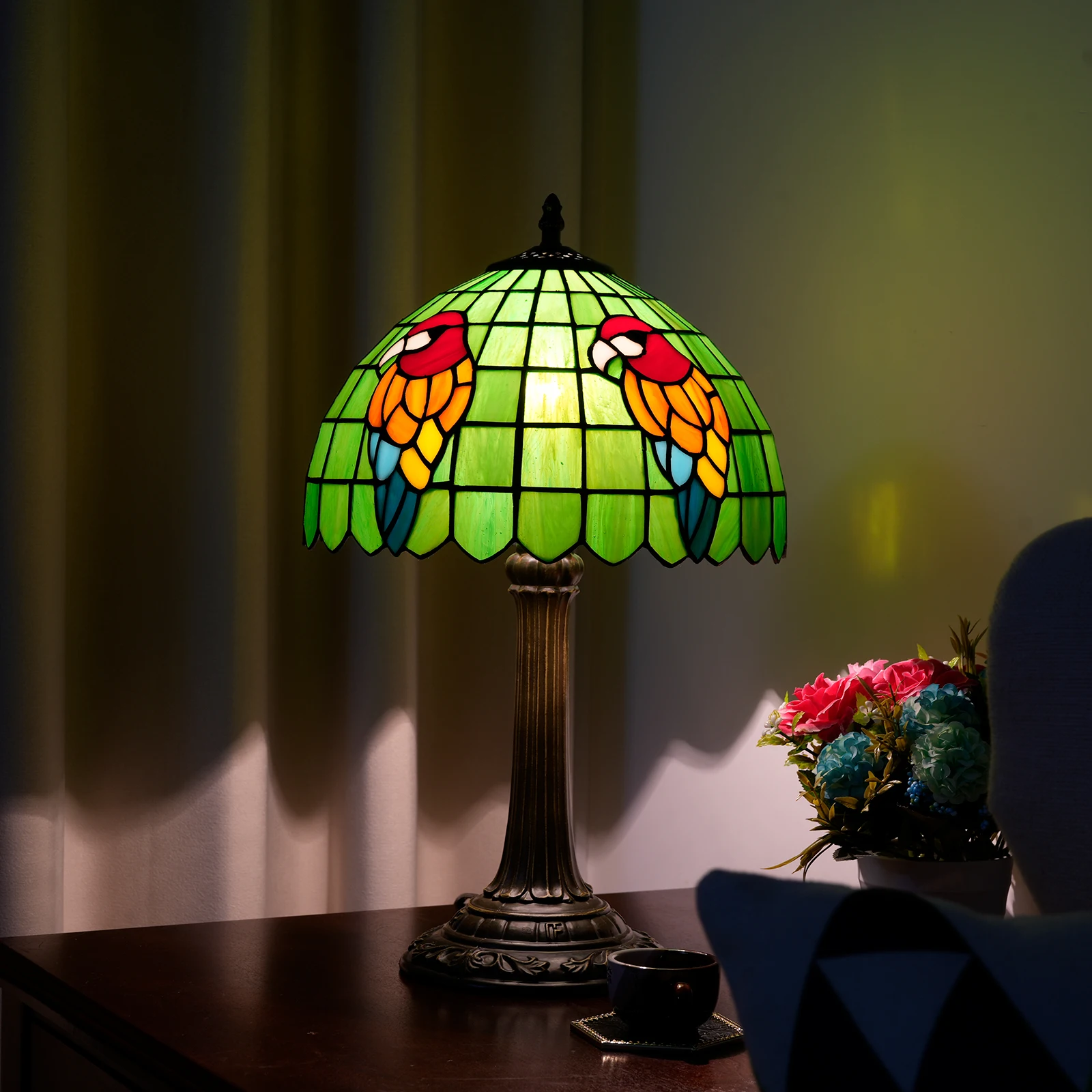Parrot Motif Table Lamp 5