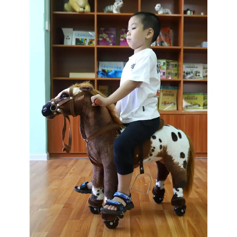 Рисунок 6 - Огромная гигантская имитация военной лошади